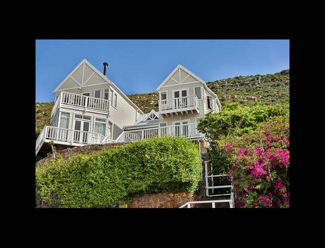 6 BEDROOM HOUSE FOR SALE IN FISH HOEK